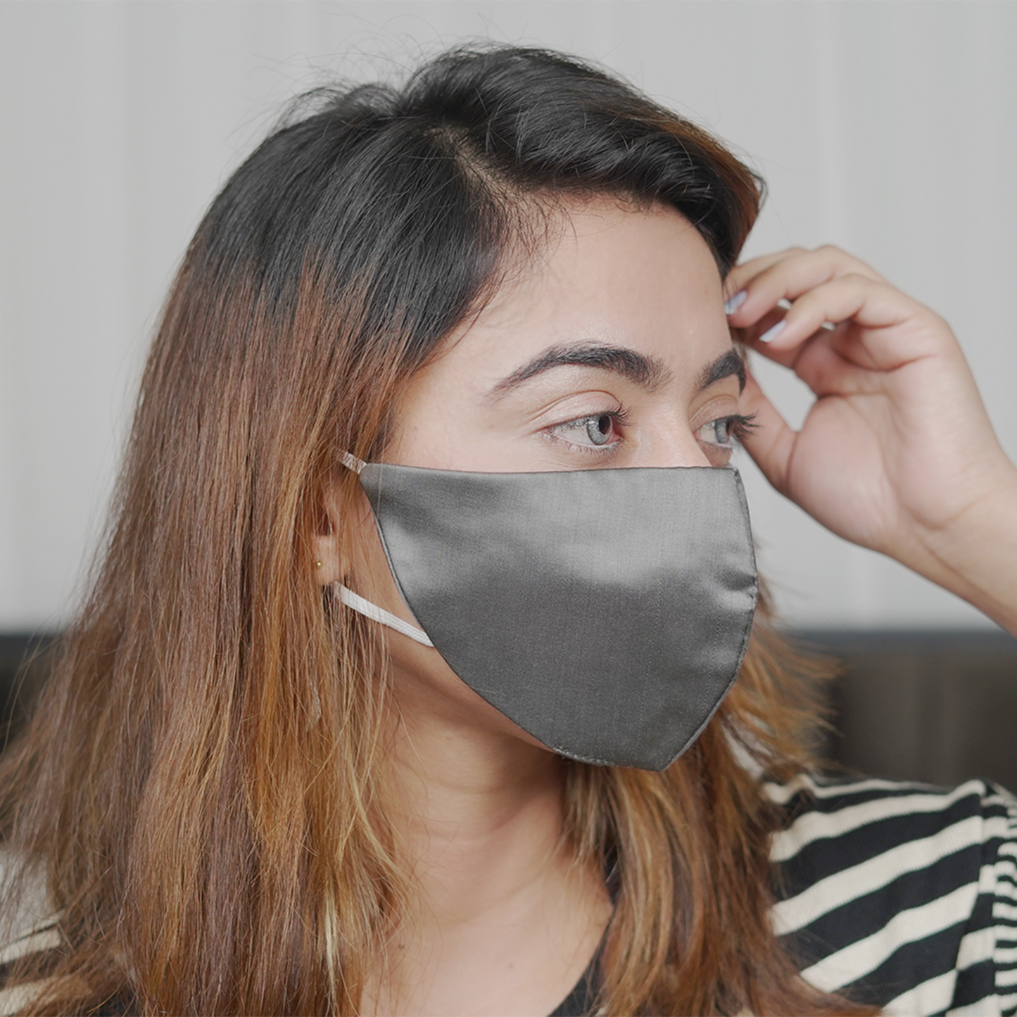 CHARCOAL GREY FACE MASK