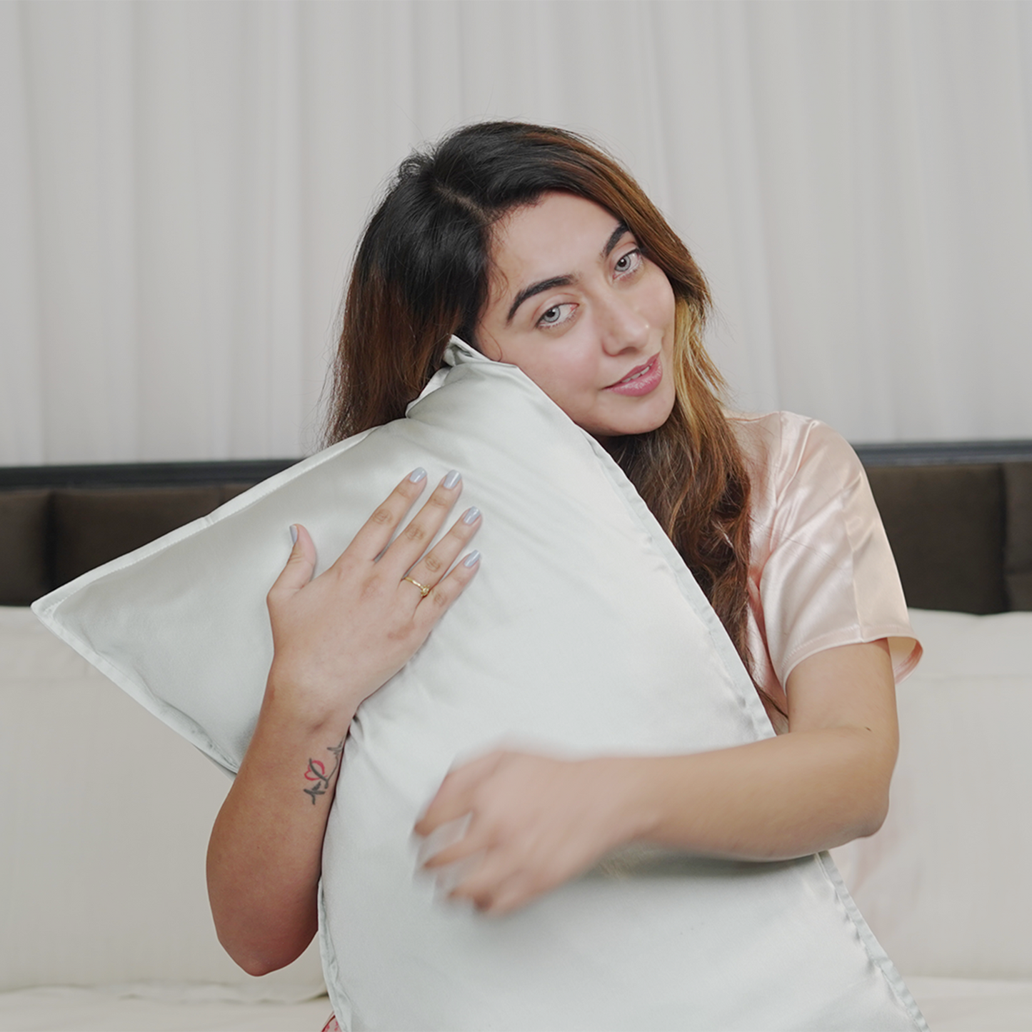SILVER GREY PILLOWCASE